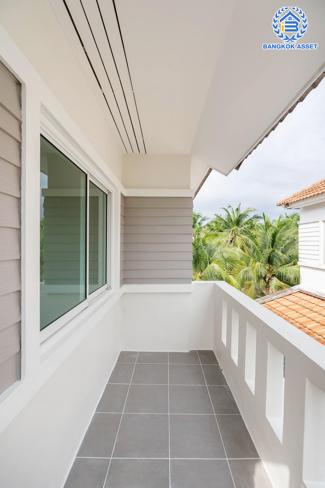 บ้านมือสองตกแต่งใหม่ หลังใหญ่พิเศษ! แปลงมุม! ม.บุษราคัม กรีนวิลล์ ปิ่นเกล้า-วงแหวน เนื้อที่ 71 ตร.ว. พื้นที่ใช้สอยกว่า 228 ตร.ม. ฟังก์ชัน 3 ห้องนอน 2 ห้องน้ำ 1 ห้องอเนกประสงค์ขนาดใหญ่ จอดรถได้ 2 คัน พร้อมพื้นที่บริเวณบ้านเกือบ 100 ตร.ม. บนทำเลเดินทางสะดวก เชื่อมต่อทั้งปิ่นเกล้า-ศาลายา ใกล้เซ็นทรัลเวสต์เกต ทางด่วน "กาญจนาภิเษก" และรถไฟฟ้า "สถานีตลาดบางใหญ่"